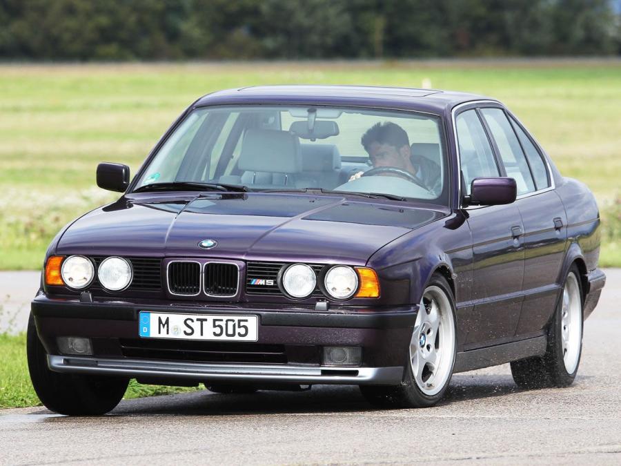  BMW M5 Sedan (E34) 1991 года  (WW) (фото 2 из 42)
